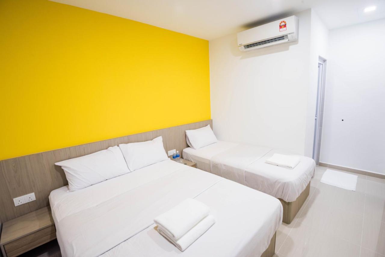 Homestay 21 Hotel Johor Bahru Exterior photo